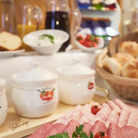 Hotel Restaurant Weisses Lamm Appel Gbr *